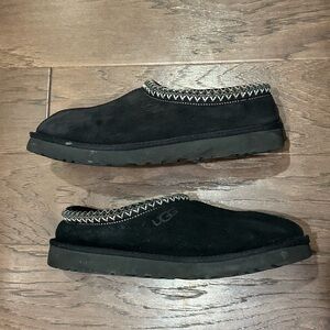 Black Ugg Tasman